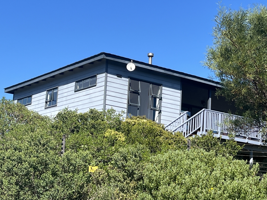 To Let 3 Bedroom Property for Rent in Pringle Bay Western Cape